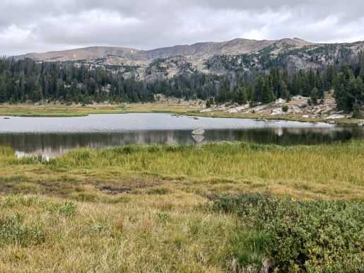 high-lakes-trail-tarn