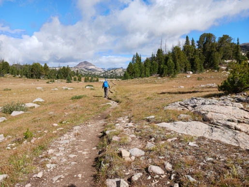 high-lakes-trail