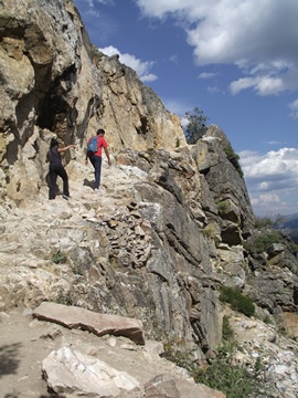 cascade-canyon-trail