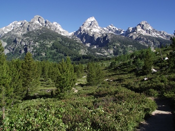 taggart-lake-trail